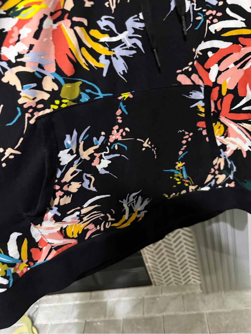 Black multicolor long sleeve tee/hoodie. Super soft. ((( Size L - XL )) - Picture 2 of 3